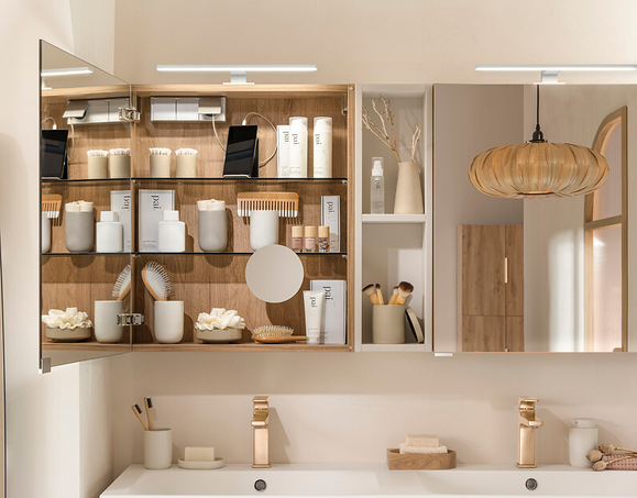 armoire de toilette ouverte 