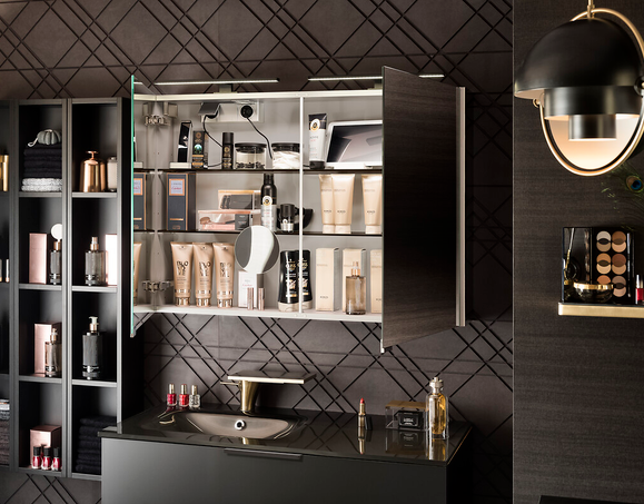 armoire de toilette ouverte 